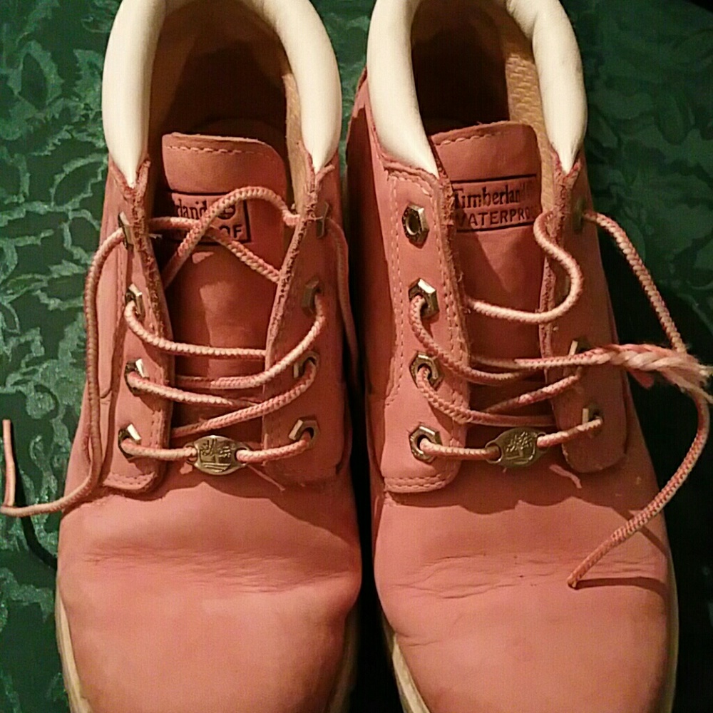 GUC Pink Timberland ankle boots